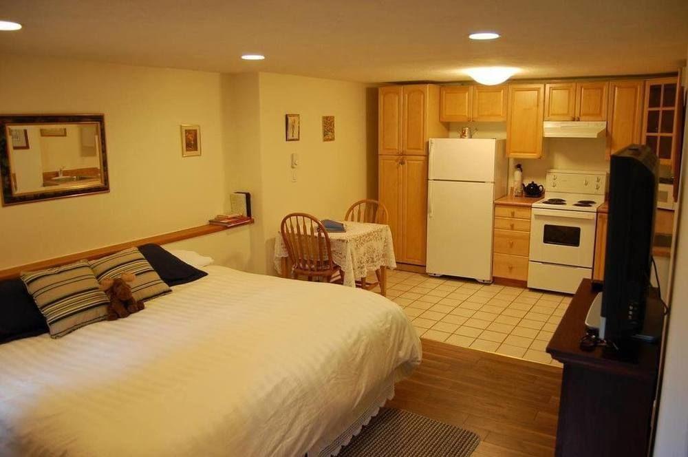 Belle Neige Suites: Whistler Exterior photo